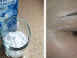 Наносите пищевую соду на кожу под глазами… Через 5 минут вы будете поражены
